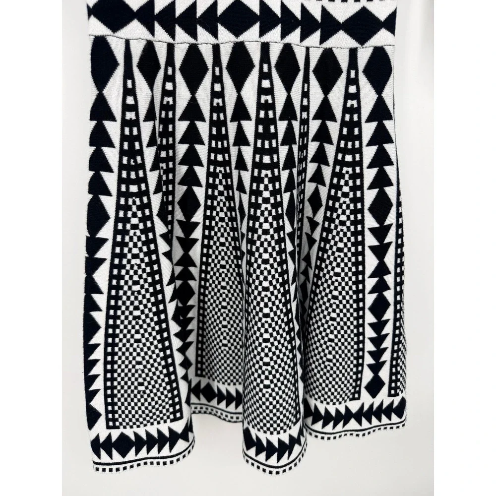 Nina Leonard Womens XS Black White Geometric‎ Jacquard Fit Flare Sweater Dress